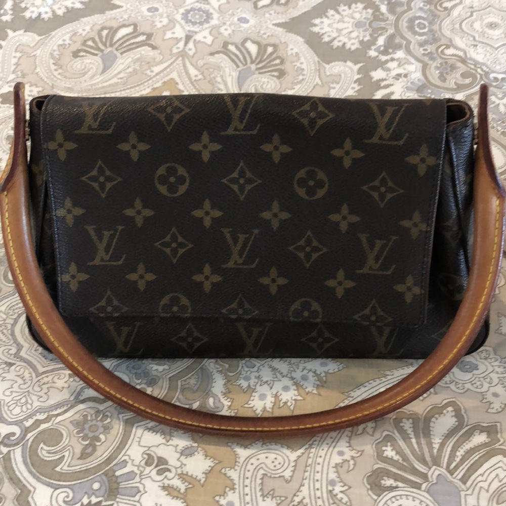 Louis Vuitton shoulder bag